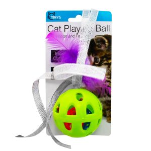 Juguete para gato de 6.3 cm tipo pelota rígida que incluye un cascabel pequeño, cintas largas y plumas suaves de colores | TINYS